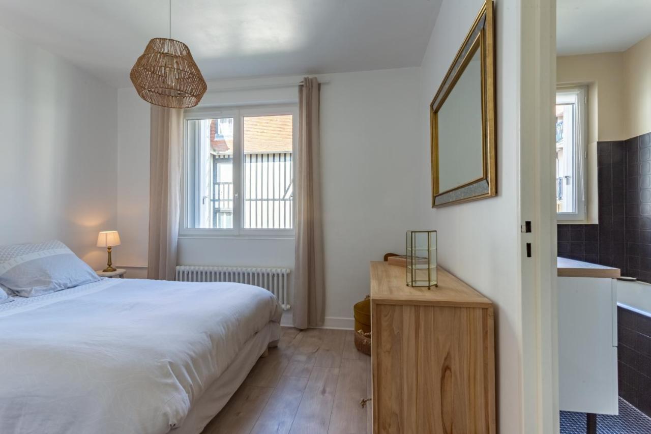 Le Carrousel - Appartement Avec Studio Attenant Deauville Exterior foto